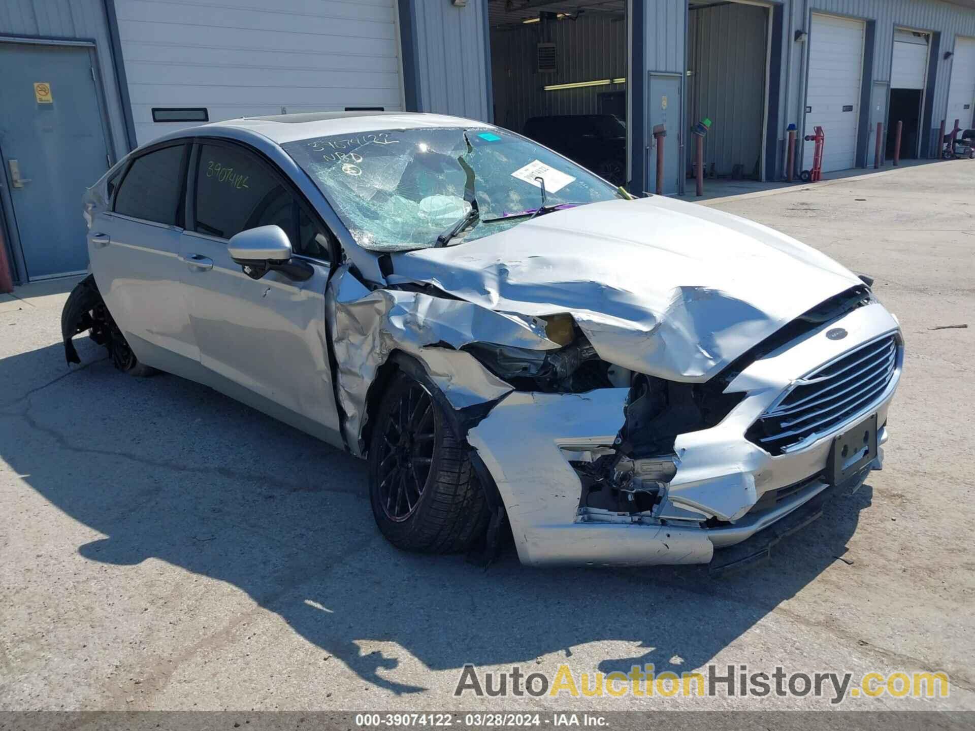 FORD FUSION SE, 3FA6P0T95KR265070