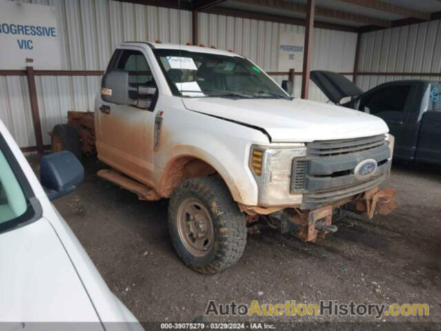 FORD F-350 CHASSIS XL, 1FDRF3F65KEC08041