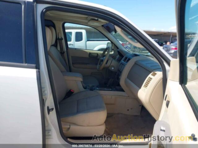 FORD ESCAPE XLT, 1FMCU0D72BKA30760