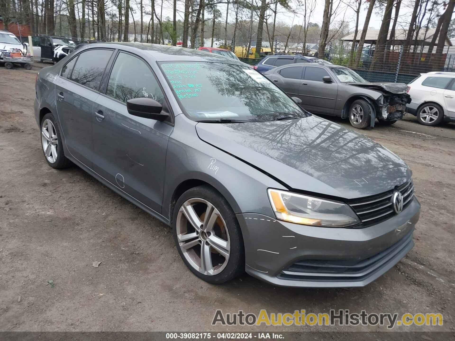 VOLKSWAGEN JETTA S, 3VW2K7AJ2FM276993