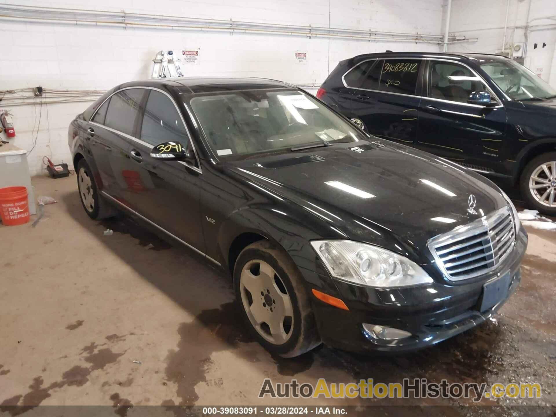 MERCEDES-BENZ S 600, WDDNG76X27A090700