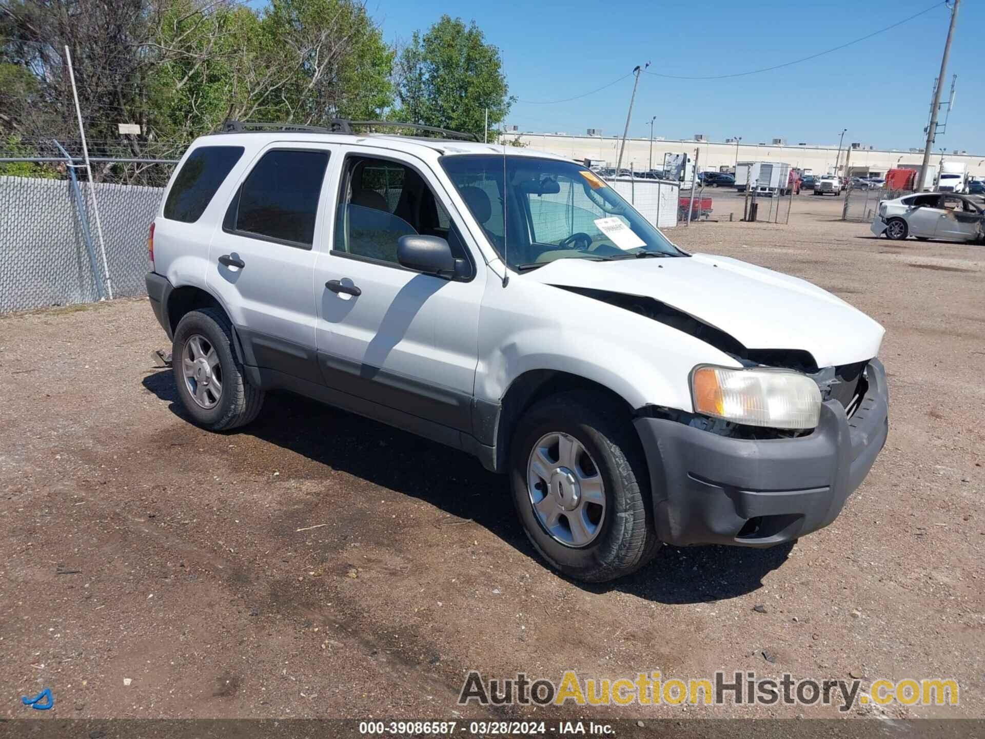 FORD ESCAPE XLT, 1FMYU03113KC88756