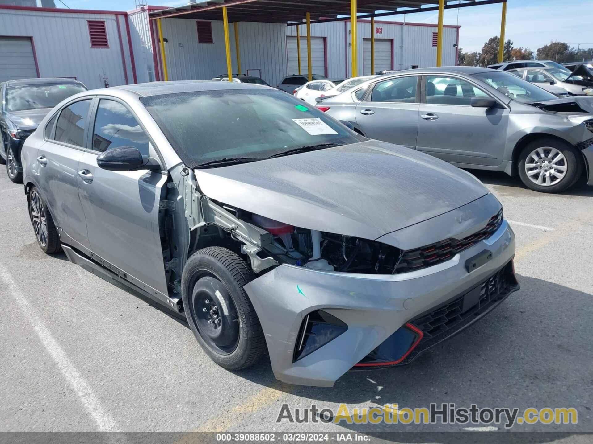 KIA FORTE GT, 3KPF44AC3RE729502