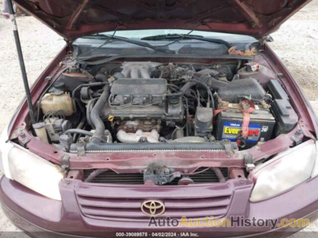 TOYOTA CAMRY LE V6, 4T1BF22K3YU944716