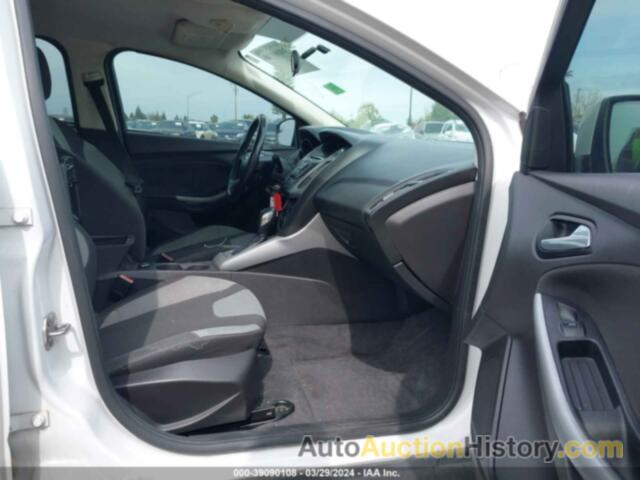 FORD FOCUS SE, 1FAHP3F27CL283451