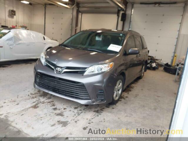 TOYOTA SIENNA LE, 5TDKZ3DCXJS902996