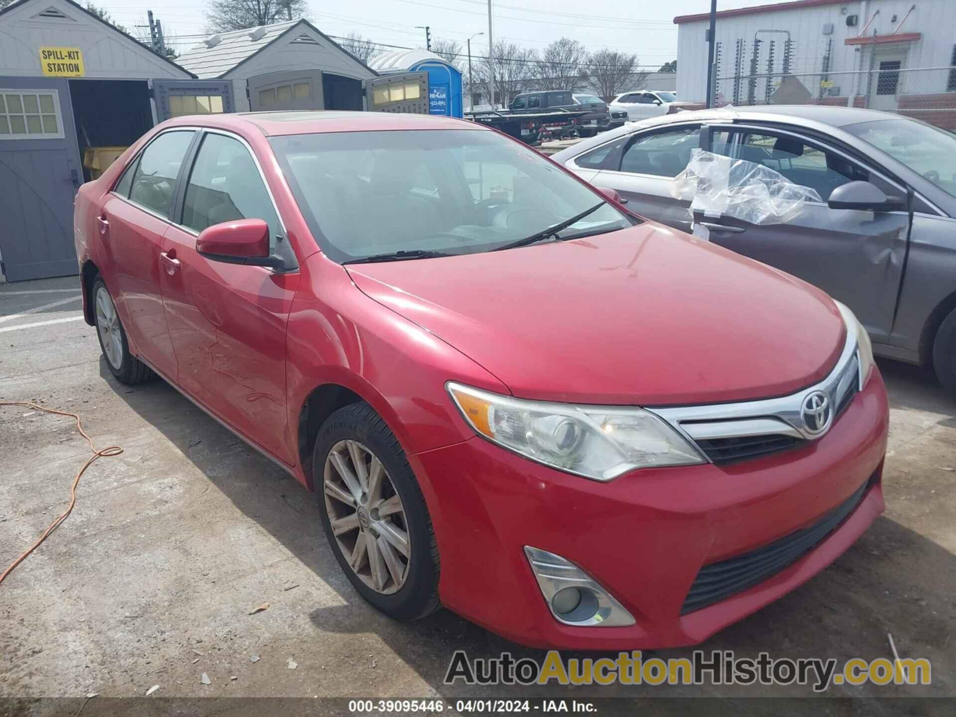 TOYOTA CAMRY XLE, 4T1BF1FK8CU620335