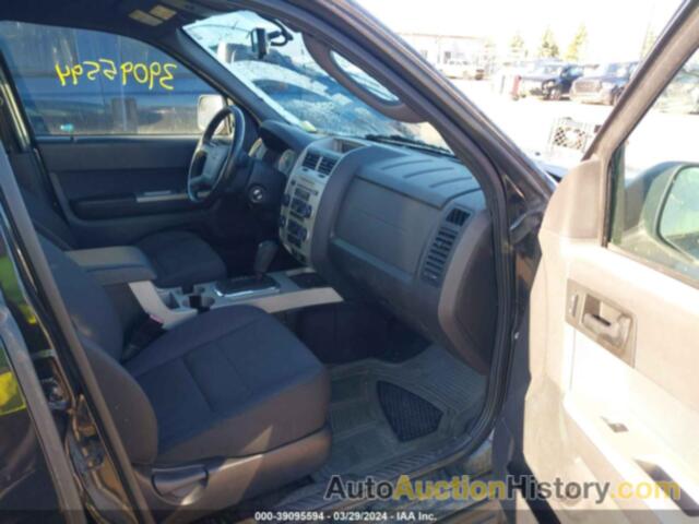 FORD ESCAPE XLT, 1FMCU0D79BKA37611