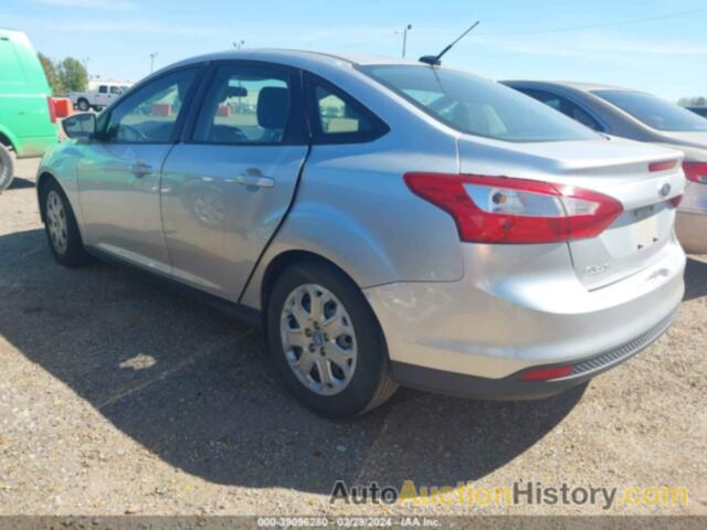 FORD FOCUS SE, 1FAHP3F28CL131954