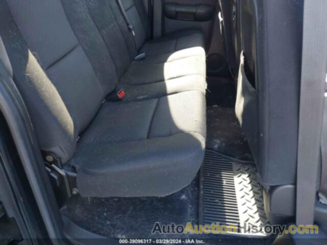 CHEVROLET SILVERADO 1500 LS, 1GCSCREA3AZ125870