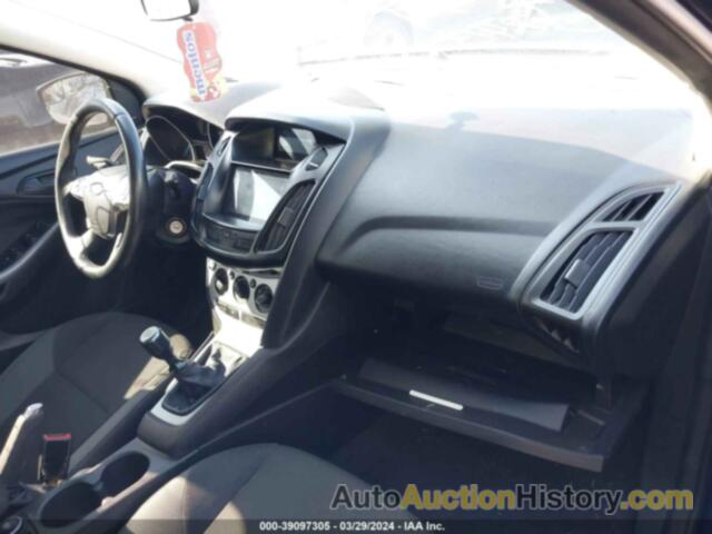 FORD FOCUS SE, 1FAHP3K25CL159944