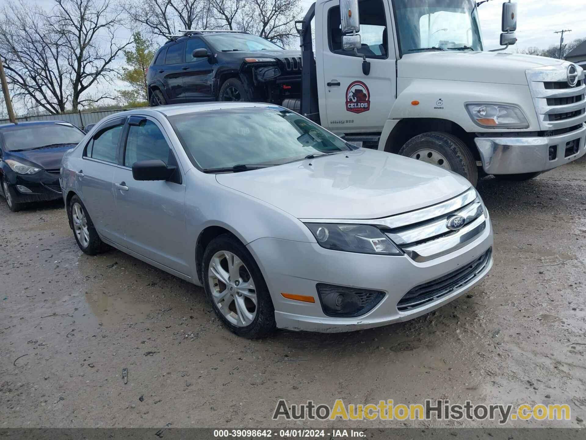 FORD FUSION SE, 3FAHP0HA1CR341493