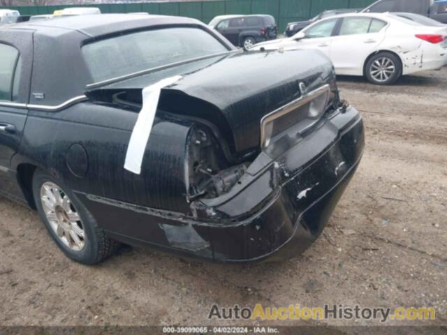 LINCOLN TOWN CAR SIGNATURE LIMITED, 1LNHM82V06Y614695