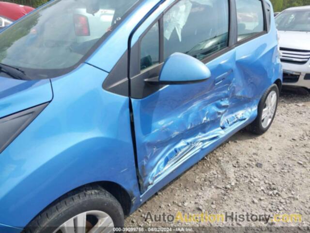 CHEVROLET SPARK 1LT MANUAL, KL8CC6S99DC540950