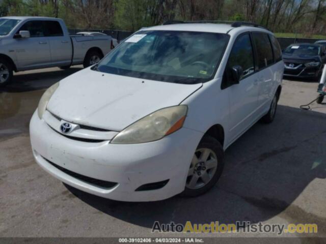 TOYOTA SIENNA LE, 5TDKK4CC6AS317456