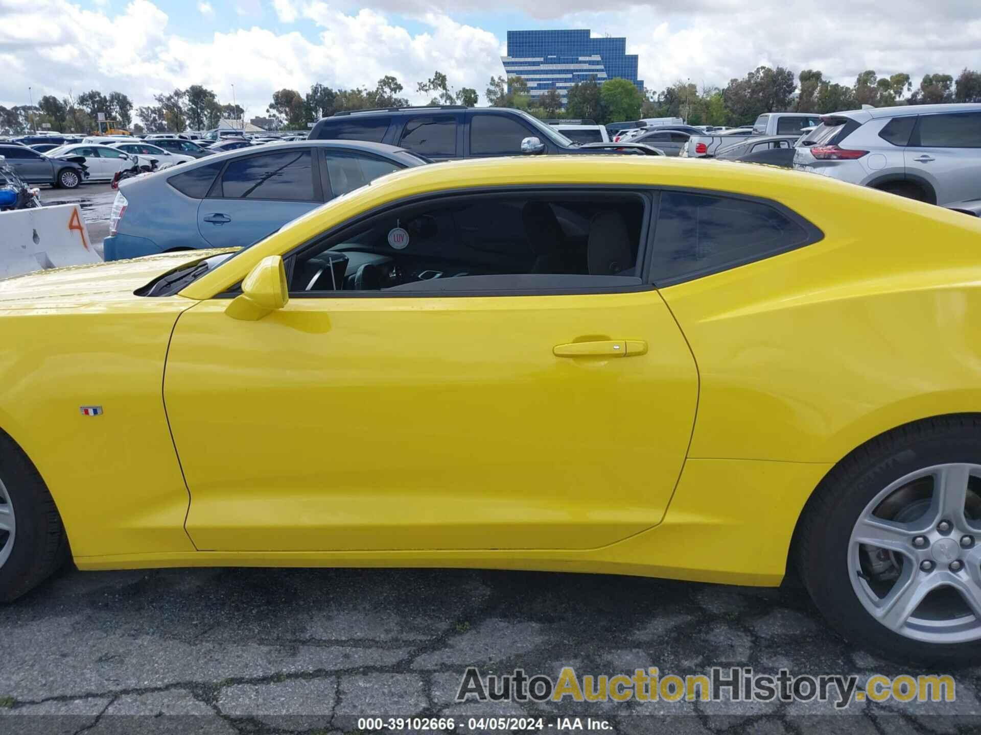 CHEVROLET CAMARO 1LT, 1G1FB1RX7J0122018