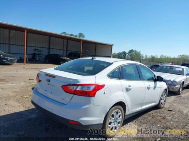 FORD FOCUS SE, 1FAHP3F24CL179676