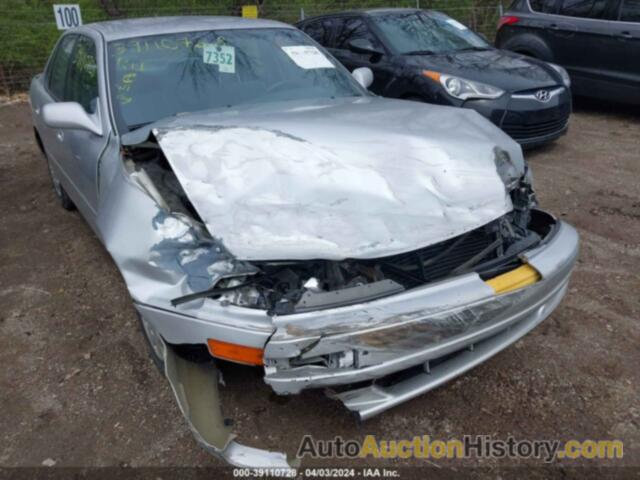 TOYOTA CAMRY LE, 4T1SK12E9NU069430