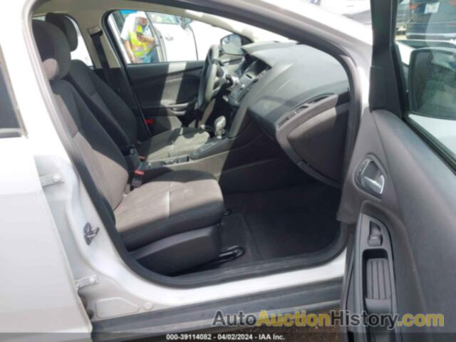 FORD FOCUS SE, 1FADP3K29HL258871