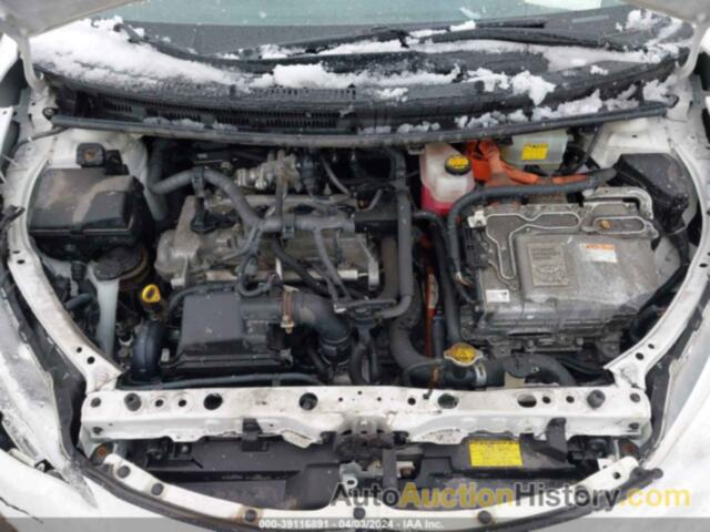 TOYOTA PRIUS C THREE, JTDKDTB35E1568011