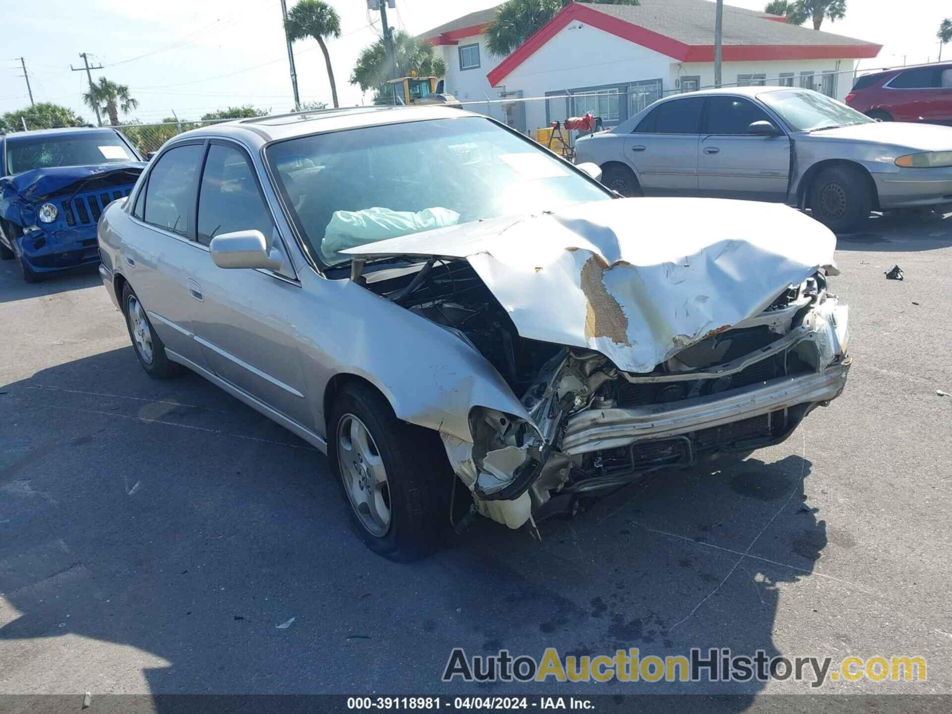 HONDA ACCORD EX V6, 1HGCG1659WA040082