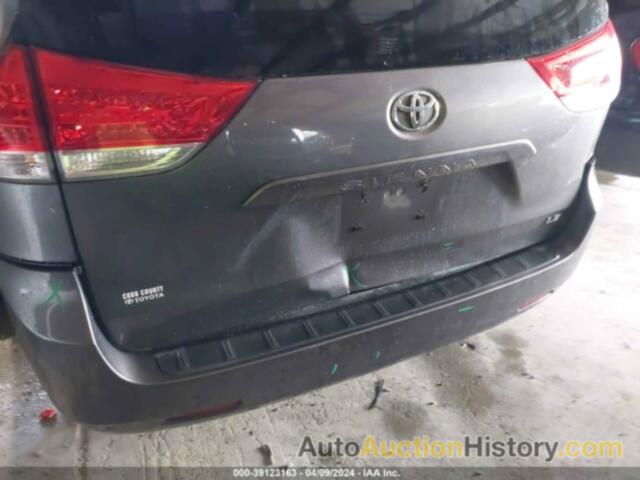 TOYOTA SIENNA LE V6 8 PASSENGER, 5TDKK3DC3DS324684