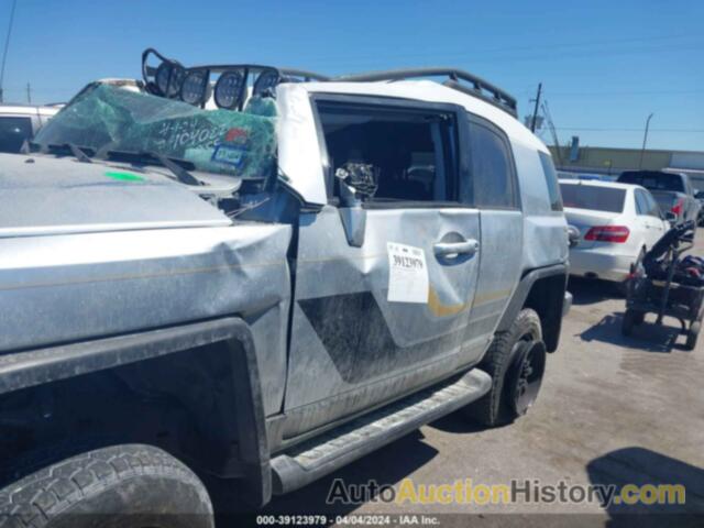 TOYOTA FJ CRUISER, JTEZU11F470014686