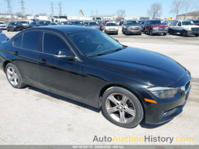 BMW 320 I, WBA3B1C55FK136445