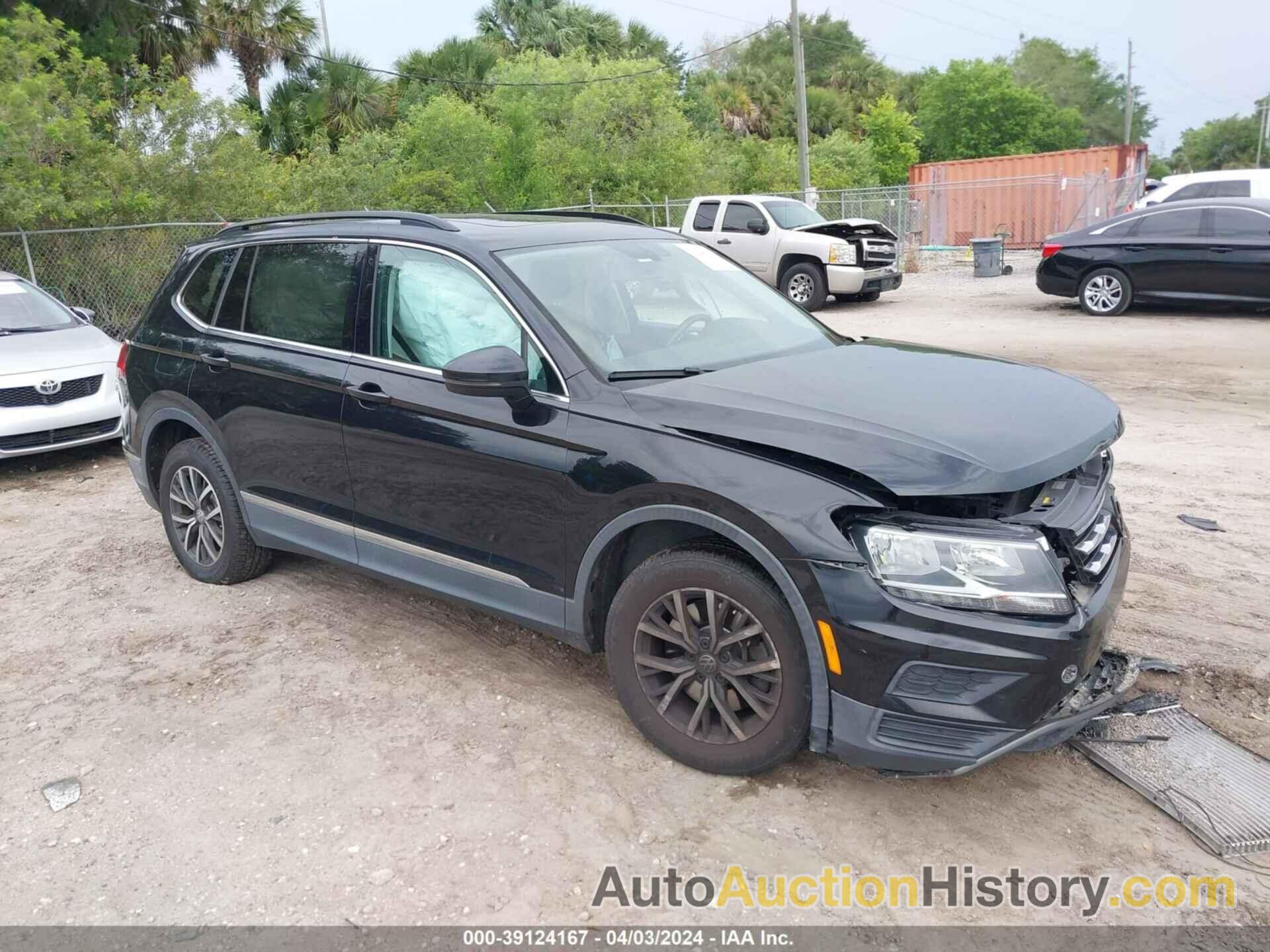 VOLKSWAGEN TIGUAN 2.0T SE/2.0T SEL, 3VV3B7AX5JM192320