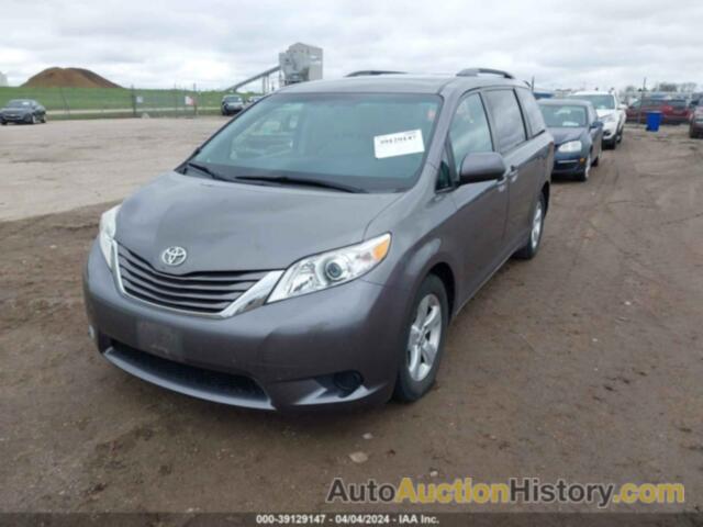 TOYOTA SIENNA LE, 5TDKZ3DC1HS884351