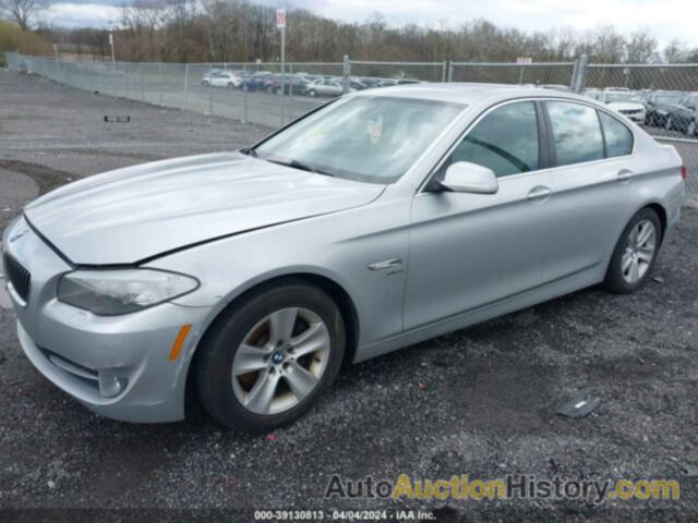 BMW 528I XDRIVE, WBAXH5C58CDW08824