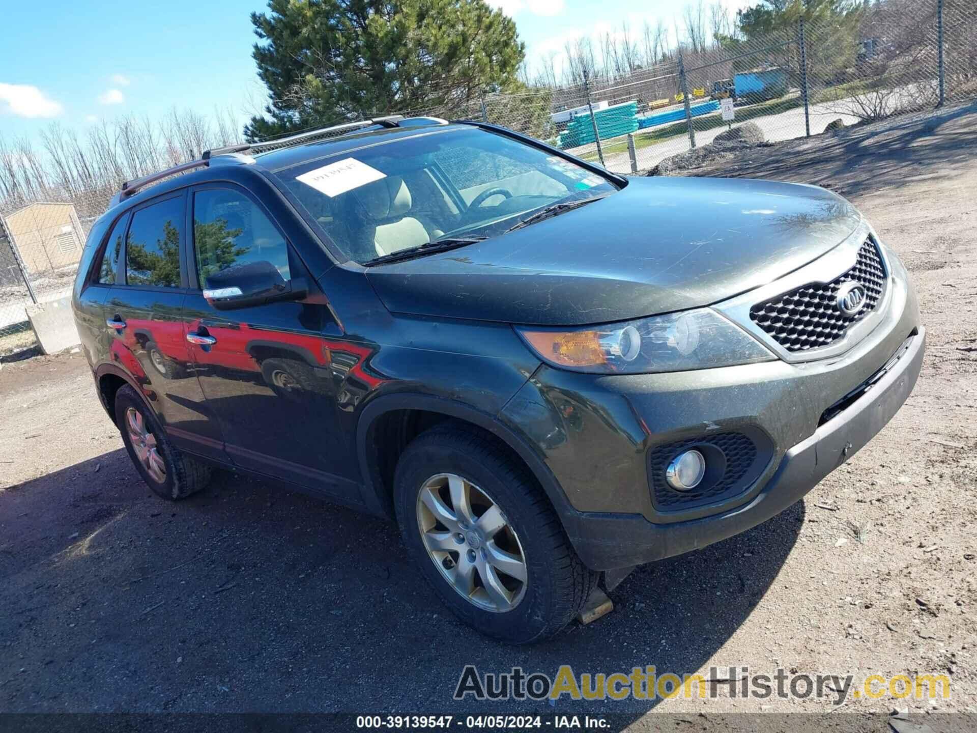 KIA SORENTO LX, 5XYKT4A63DG330032