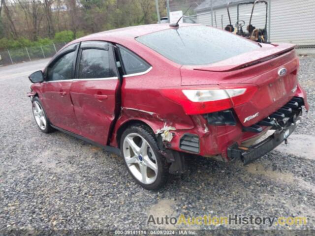 FORD FOCUS TITANIUM, 1FADP3J22DL305475