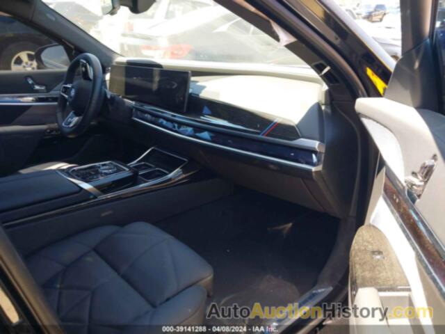 BMW 740 I, WBA23EH02RCP33581