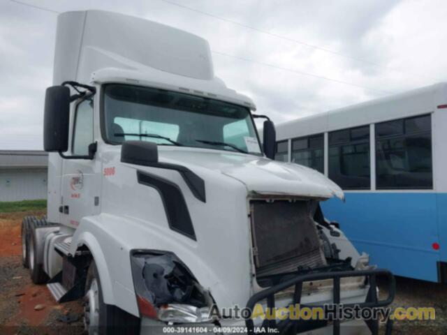 VOLVO VN VNL, 4V4NC9EH1EN168762