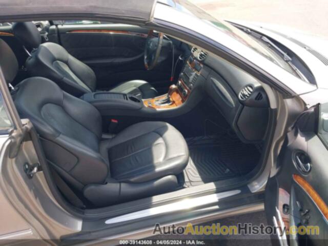 MERCEDES-BENZ CLK 550, WDBTK72F17T077551