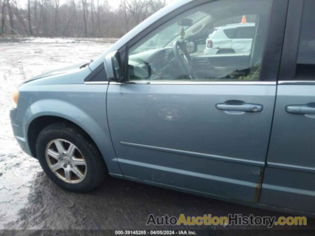 CHRYSLER TOWN & COUNTRY TOURING, 2A8HR54P98R815885