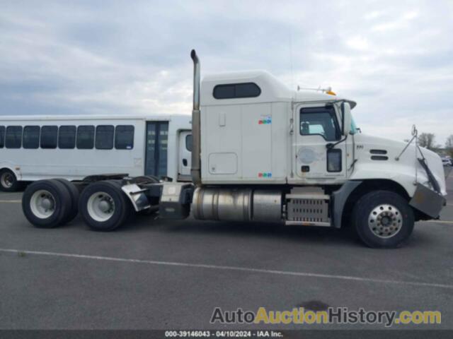 MACK 600 CXU600, 1M1AW07Y4CM023969