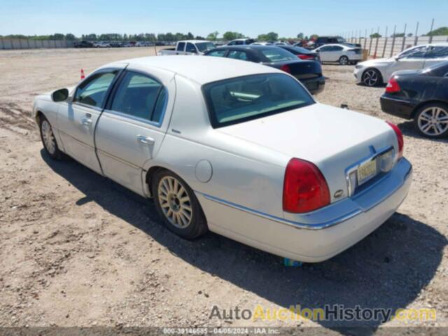 LINCOLN TOWN CAR EXECUTIVE, 1LNHM81W83Y695306