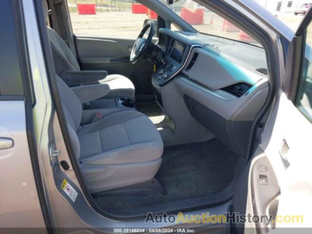 TOYOTA SIENNA LE, 5TDKK3DCXFS571607