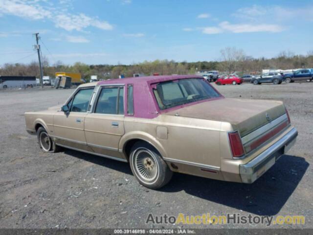 LINCOLN TOWN CAR, 1LNBM81FXJY777136