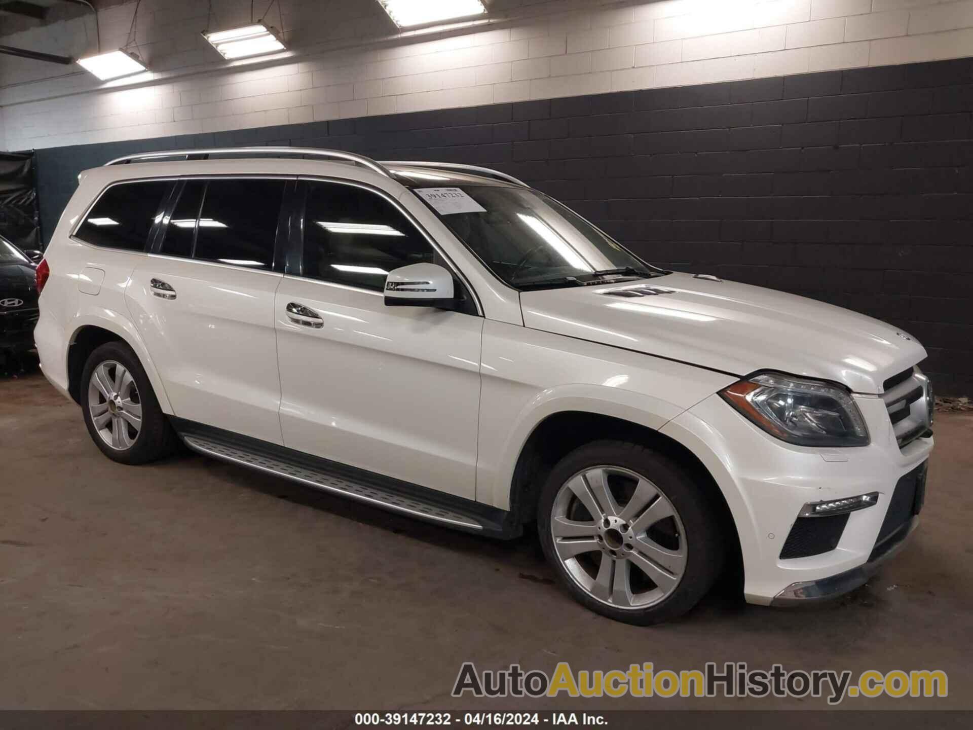 MERCEDES-BENZ GL 550 4MATIC, 4JGDF7DE4FA563985