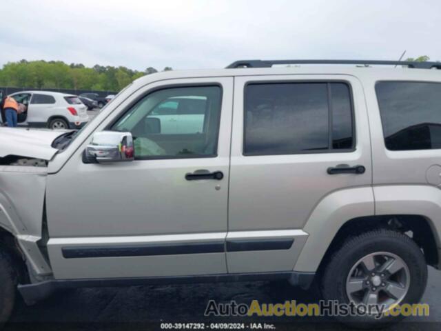 JEEP LIBERTY SPORT, 1J8GP28K68W135447