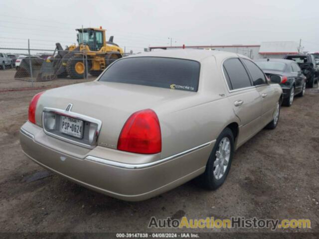 LINCOLN TOWN CAR SIGNATURE LIMITED, 2LNBL8CV0AX623431