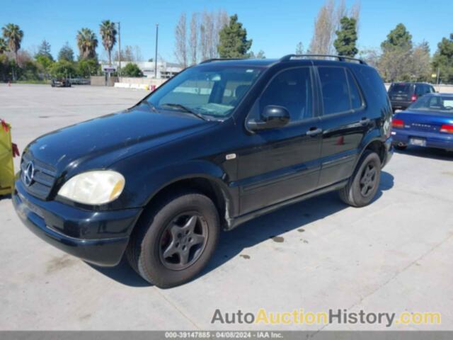 MERCEDES-BENZ ML 320, 4JGAB54E0YA221391