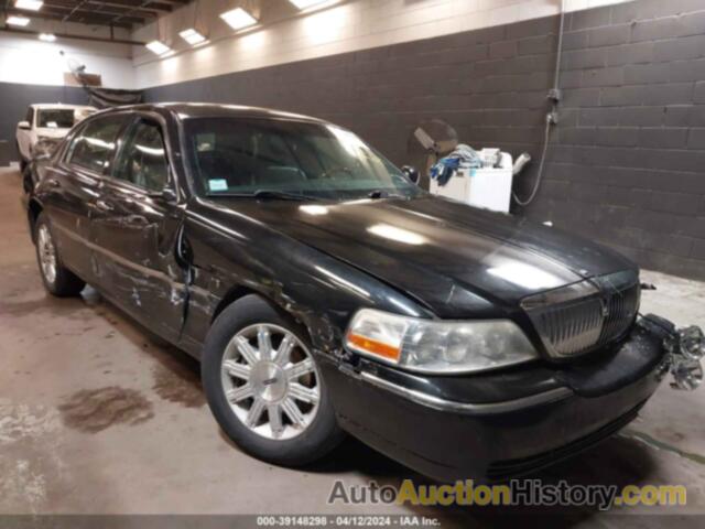 LINCOLN TOWN CAR SIGNATURE LIMITED, 2LNBL8CV9BX764936