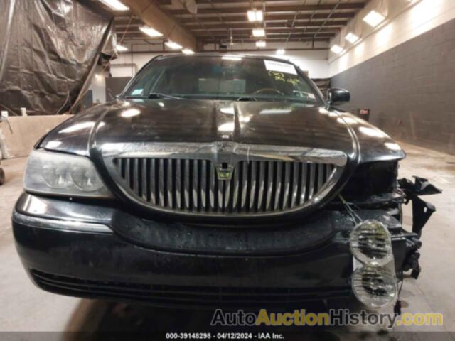 LINCOLN TOWN CAR SIGNATURE LIMITED, 2LNBL8CV9BX764936