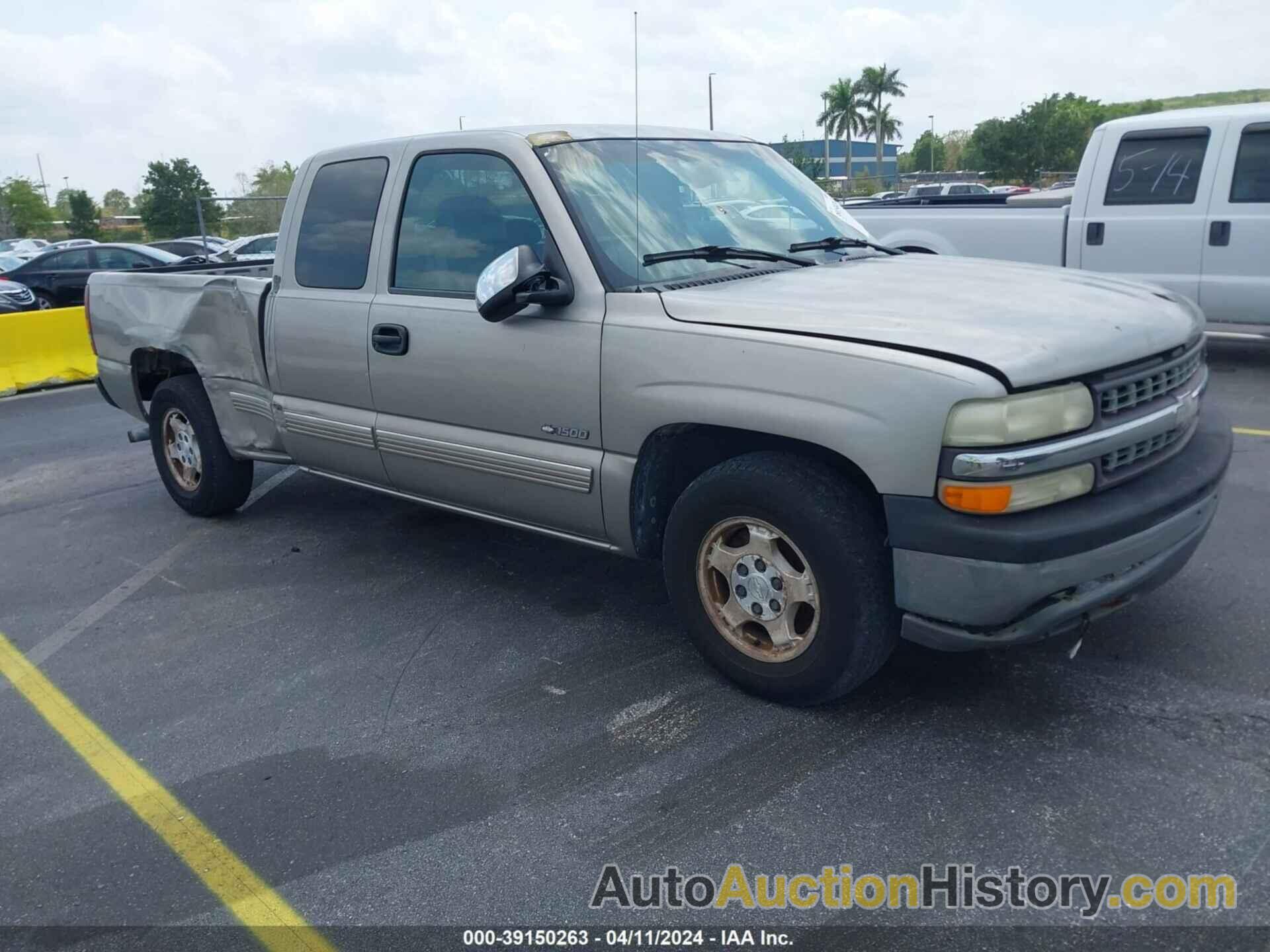 CHEVROLET SILVERADO 1500 LT, 2GCEC19T9Y1334916