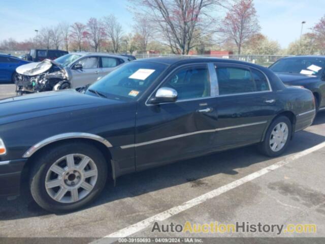 LINCOLN TOWN CAR EXECUTIVE L, 1LNHM84W67Y626132