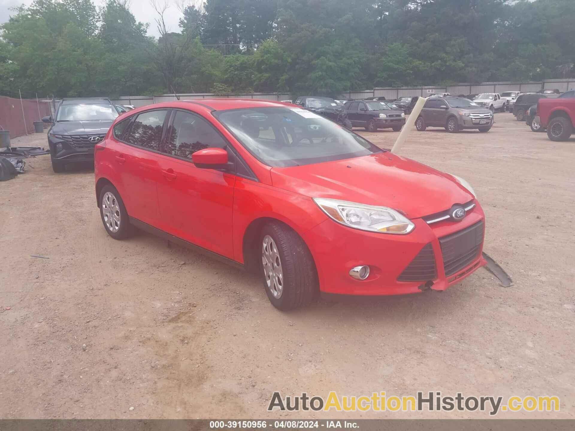 FORD FOCUS SE, 1FAHP3K23CL231613